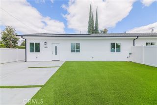 19455 Strathern Street, Reseda (los Angeles), CA 91335