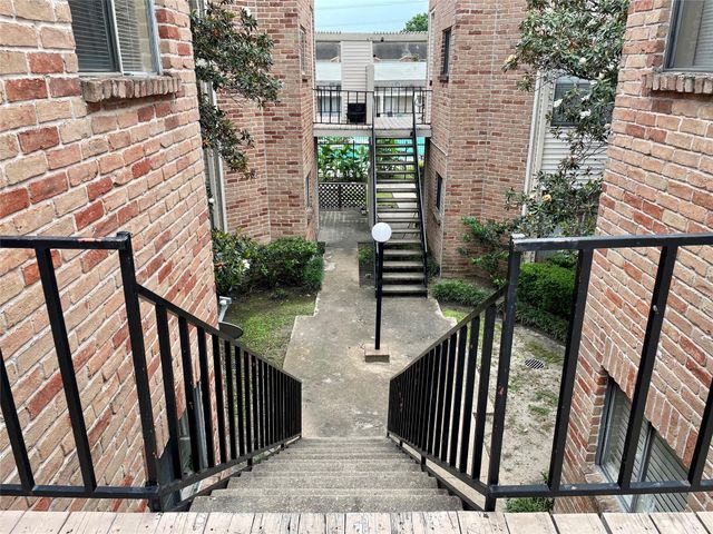 10130 Waterstone Drive, Houston, TX 77042