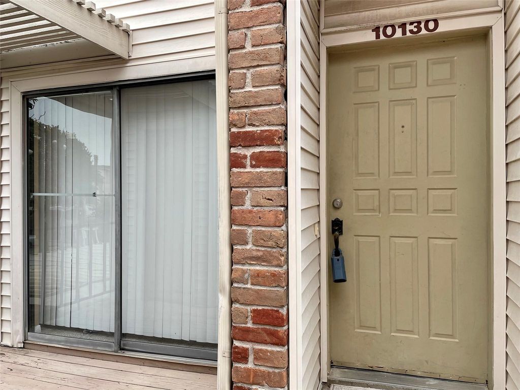 10130 Waterstone Drive, Houston, TX 77042