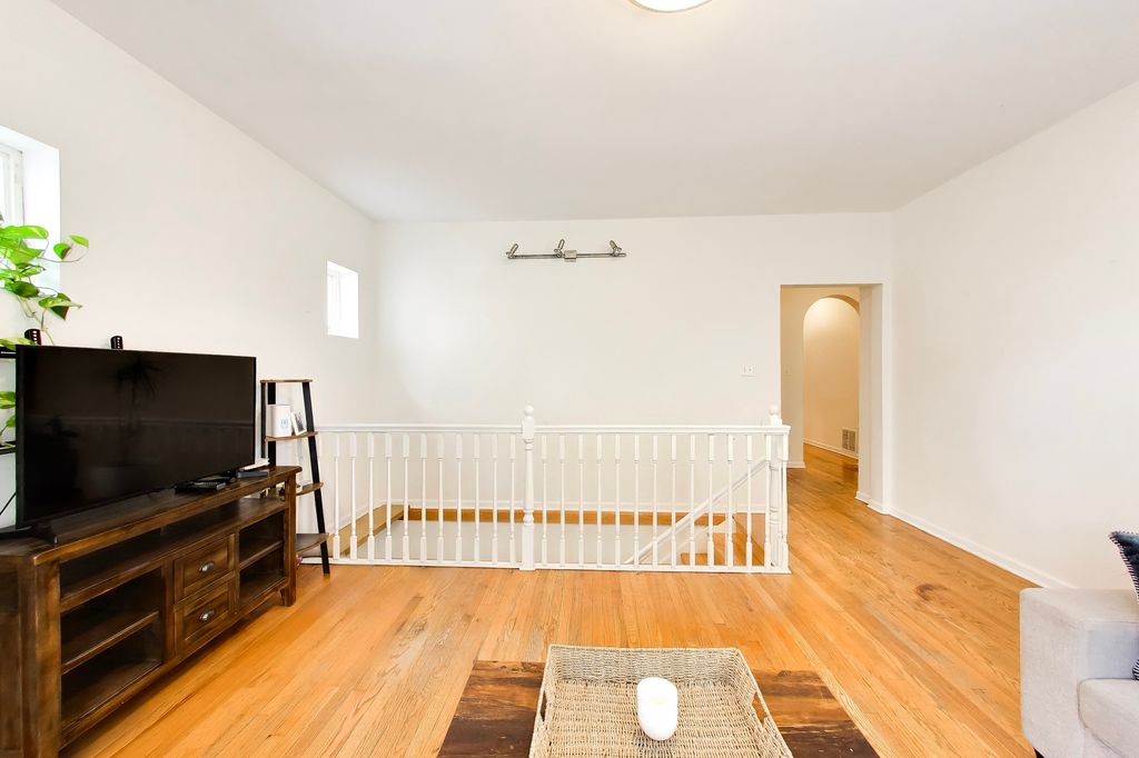 4112 W George Street 1W, Chicago, IL 60641 — photo 4