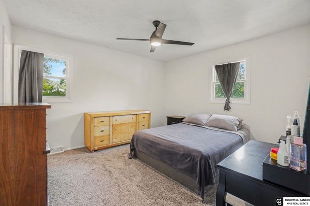 3009 Coffey Avenue, Bellevue, NE 68123