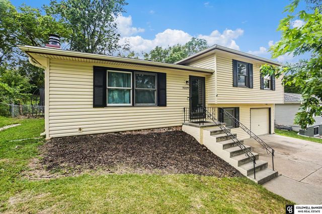 3009 Coffey Avenue, Bellevue, NE 68123