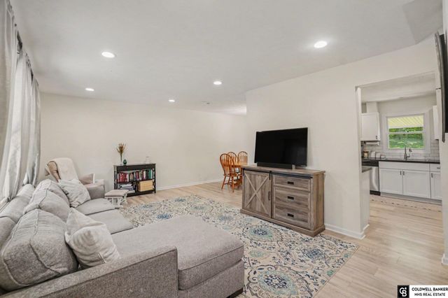 3009 Coffey Avenue, Bellevue, NE 68123