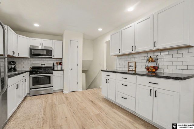 3009 Coffey Avenue, Bellevue, NE 68123