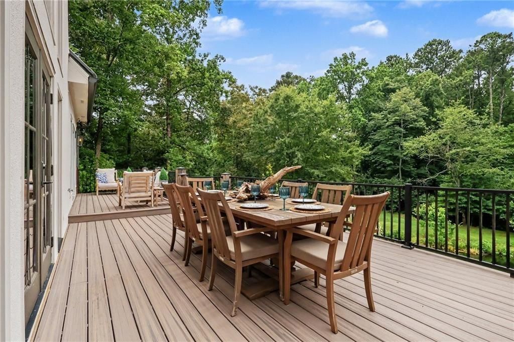 Image 20 of property listing at 2375 Massey Lane, Decatur, GA 30033