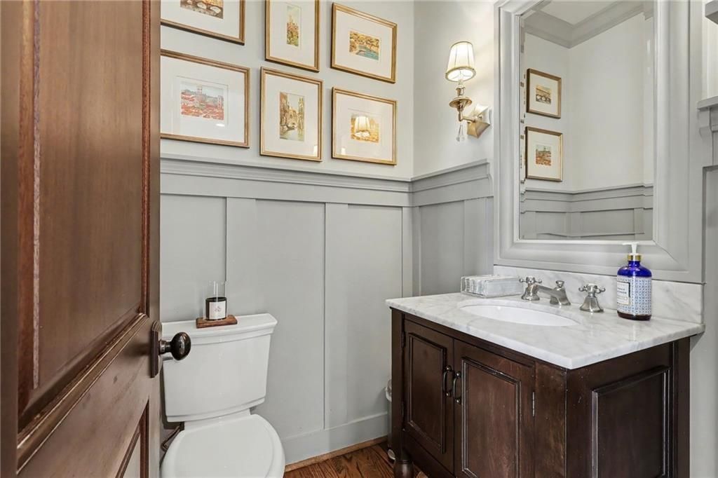 Image 27 of property listing at 2375 Massey Lane, Decatur, GA 30033