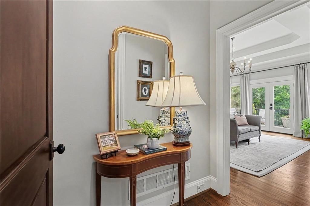 Image 28 of property listing at 2375 Massey Lane, Decatur, GA 30033