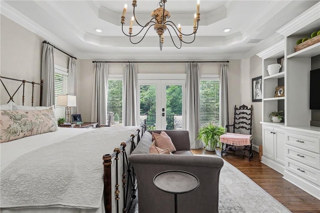 Image 31 of property listing at 2375 Massey Lane, Decatur, GA 30033