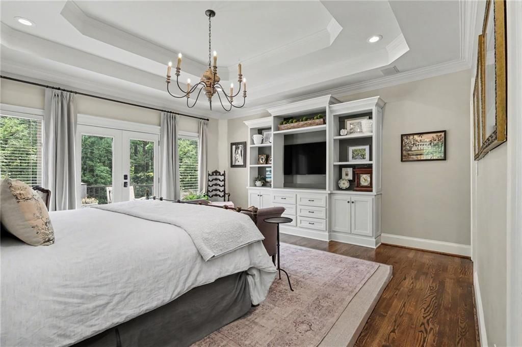 Image 32 of property listing at 2375 Massey Lane, Decatur, GA 30033