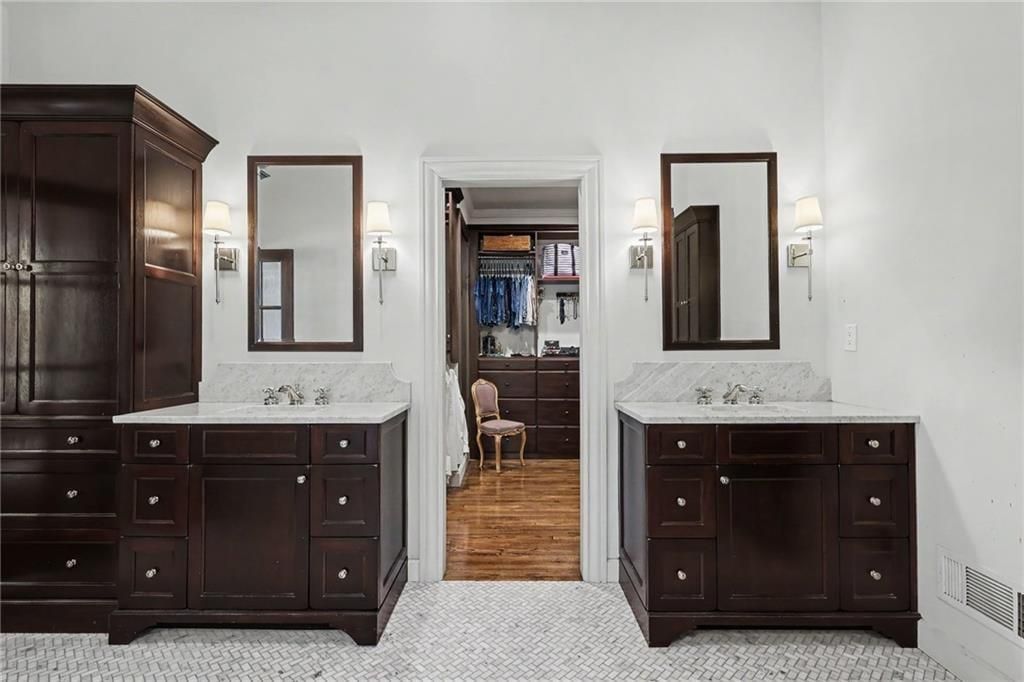 Image 36 of property listing at 2375 Massey Lane, Decatur, GA 30033