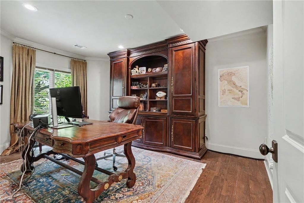 Image 70 of property listing at 2375 Massey Lane, Decatur, GA 30033