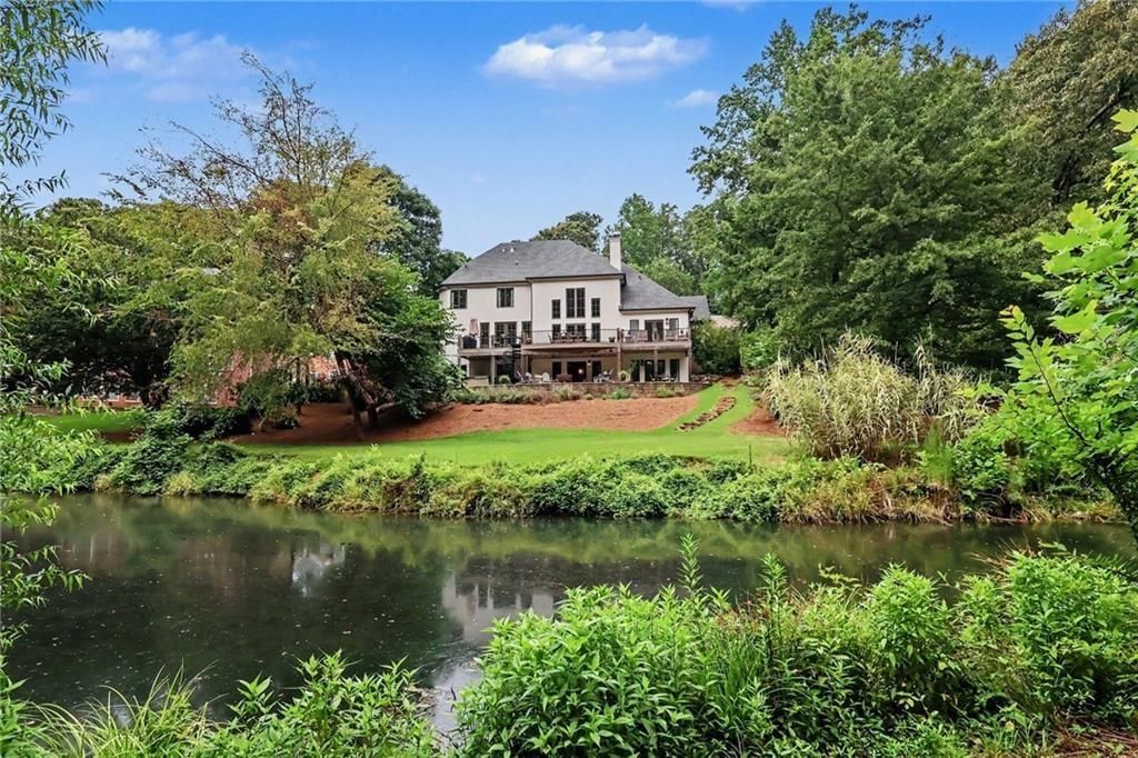 Image 84 of property listing at 2375 Massey Lane, Decatur, GA 30033
