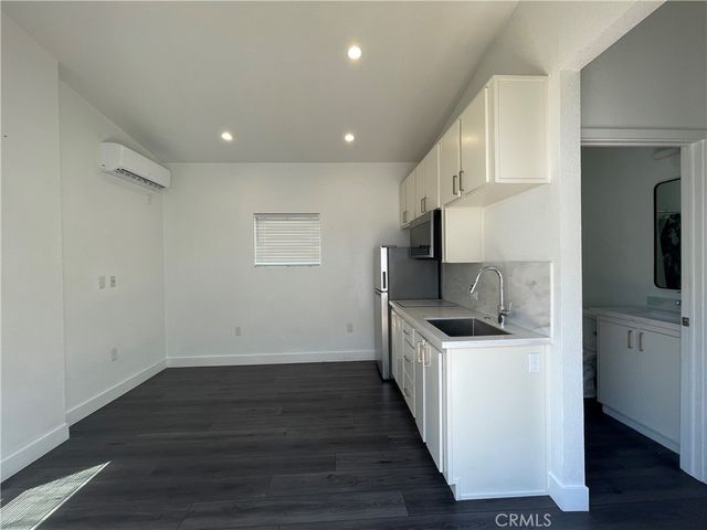 3653 W 58th Pl, Los Angeles, CA 90043