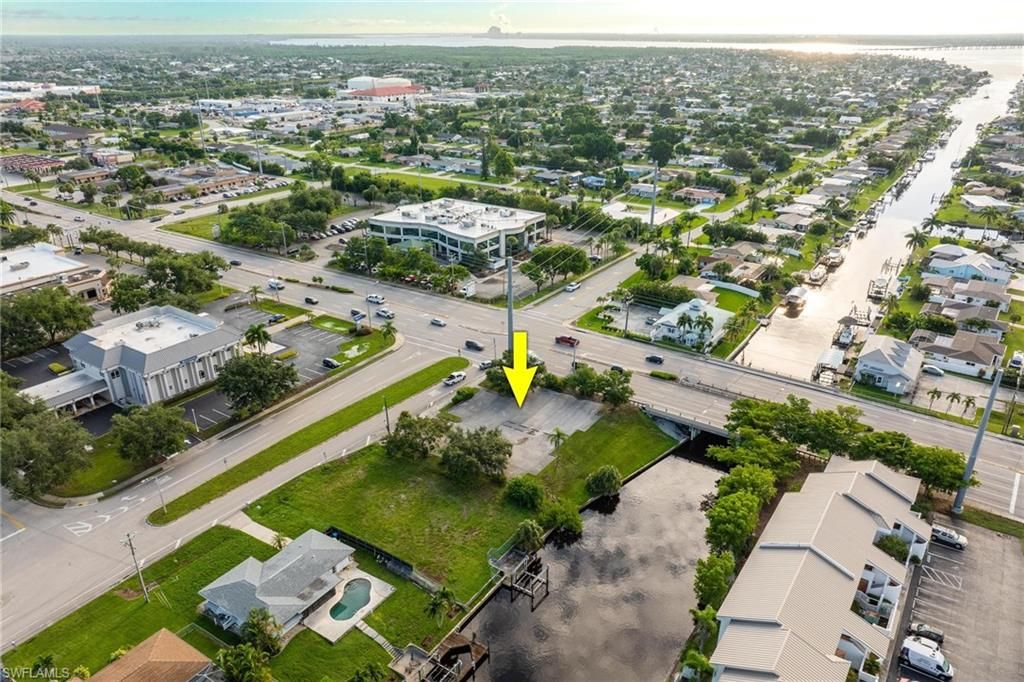 Image 11 of property listing at 1532 Shelby PKWY, Cape Coral, FL 33904