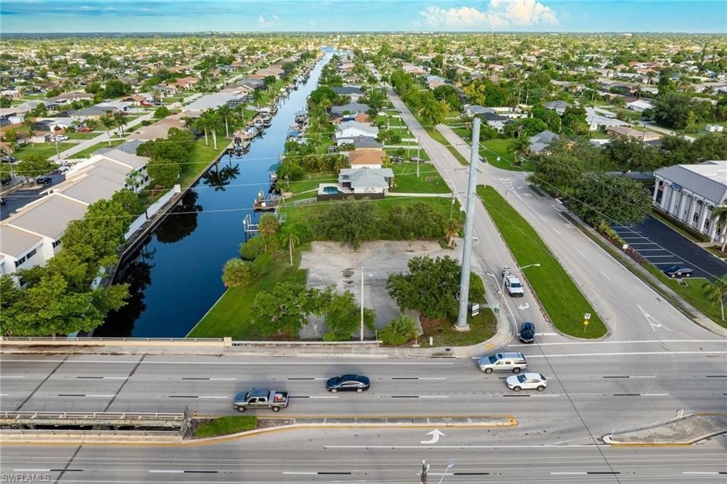 Image 20 of property listing at 1532 Shelby PKWY, Cape Coral, FL 33904