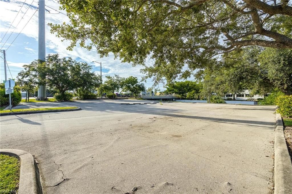 Image 30 of property listing at 1532 Shelby PKWY, Cape Coral, FL 33904