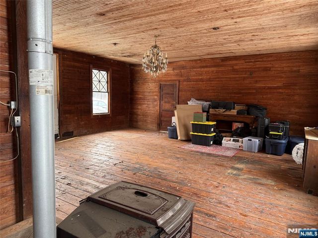 261 E Saddle River Road, Saddle River, NJ 07458