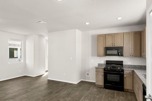 167 Daylily DR, Elgin, TX 78621