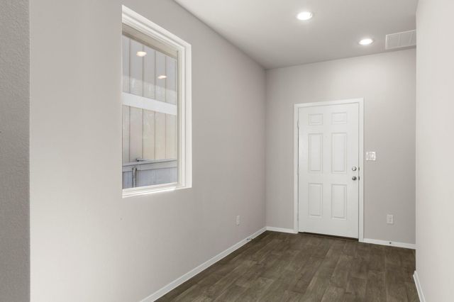 167 Daylily DR, Elgin, TX 78621