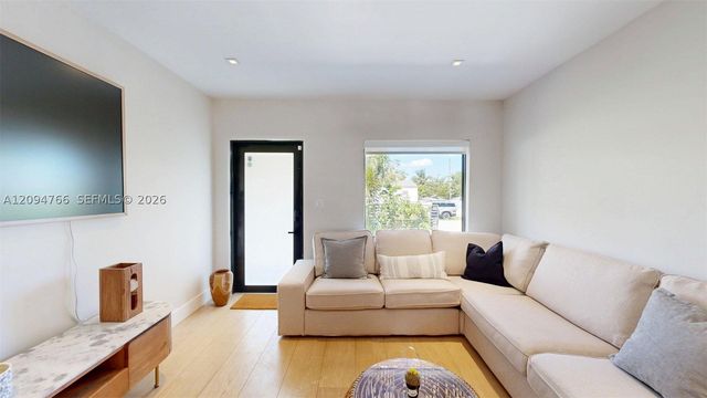 3800 NW 12th St, Miami, FL 33126