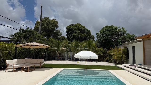 3800 NW 12th St, Miami, FL 33126