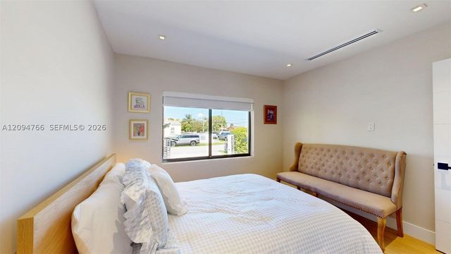 3800 NW 12th St, Miami, FL 33126