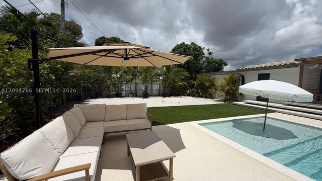 3800 NW 12th St, Miami, FL 33126