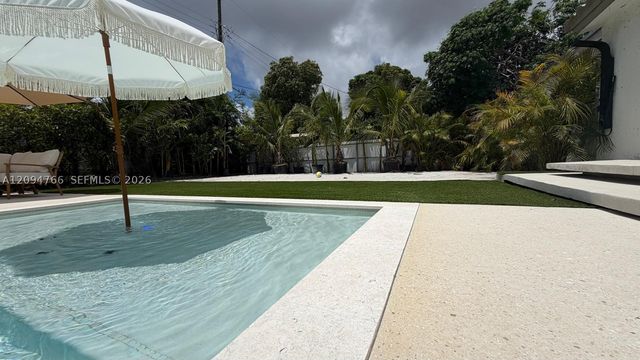 3800 NW 12th St, Miami, FL 33126