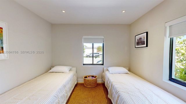 3800 NW 12th St, Miami, FL 33126