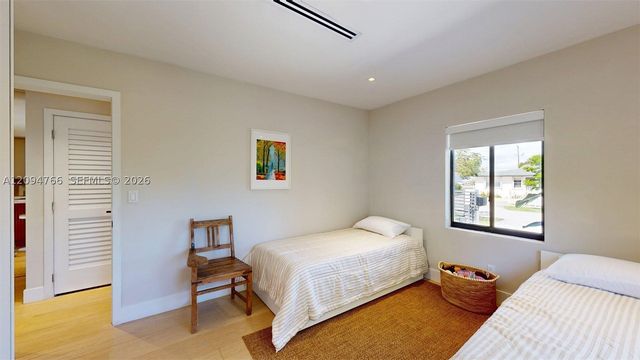 3800 NW 12th St, Miami, FL 33126