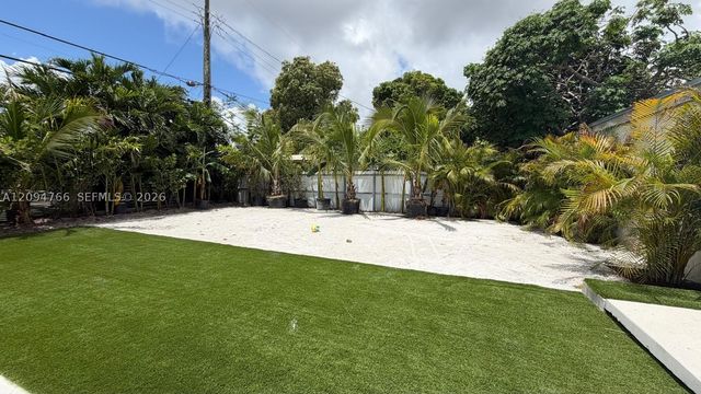3800 NW 12th St, Miami, FL 33126