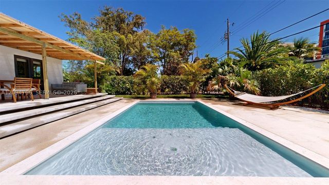 3800 NW 12th St, Miami, FL 33126