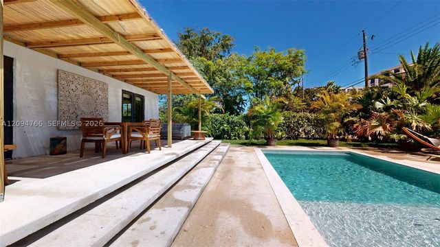3800 NW 12th St, Miami, FL 33126