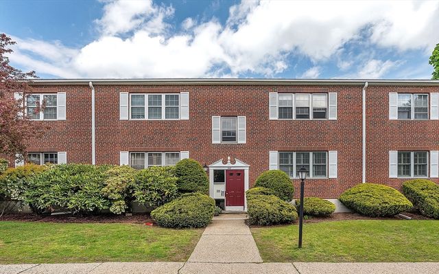 198 Lake Shore Road 2, Boston, MA 02135