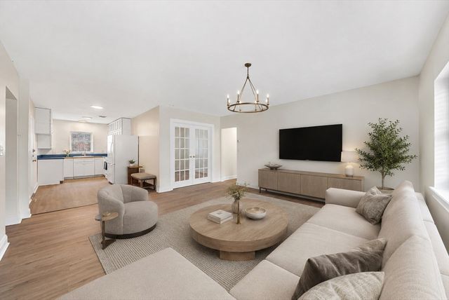 198 Lake Shore Road 2, Boston, MA 02135