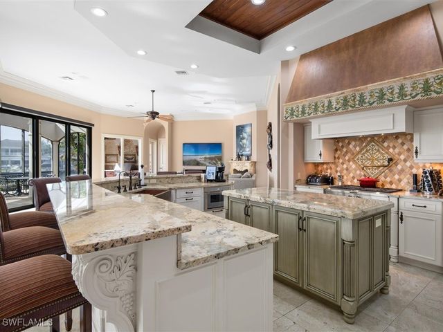 689 Rockport CT, Marco Island, FL 34145