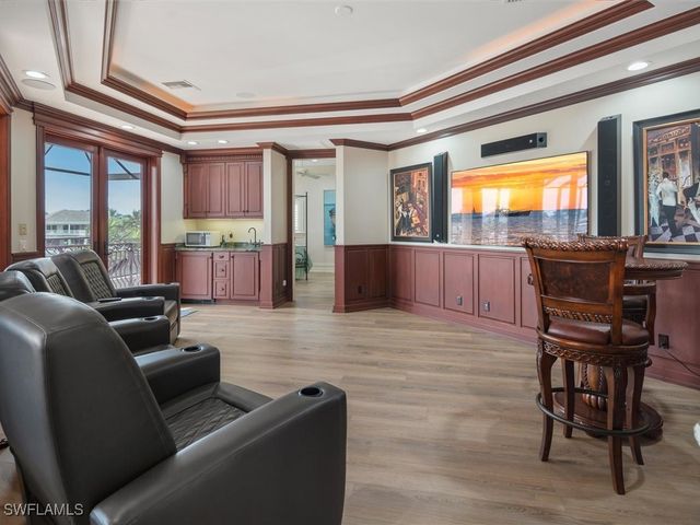 689 Rockport CT, Marco Island, FL 34145