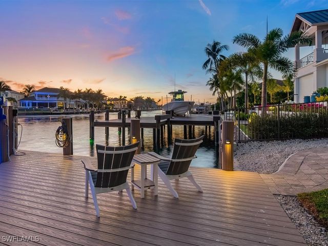 689 Rockport CT, Marco Island, FL 34145