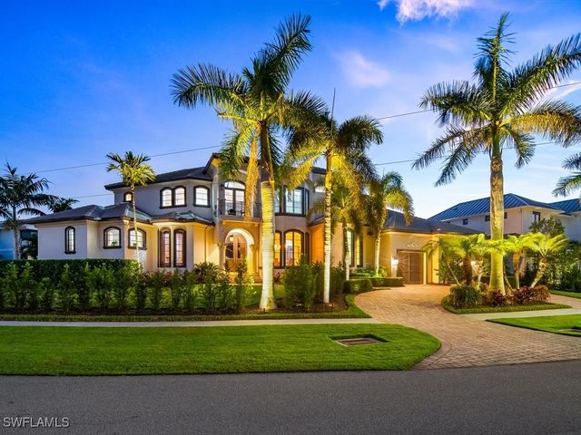 689 Rockport CT, Marco Island, FL 34145