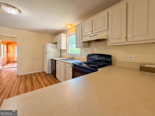 61 Will Hambrick Road, Cleveland, GA 30528