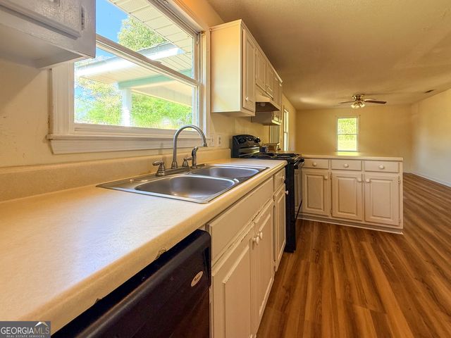61 Will Hambrick Road, Cleveland, GA 30528