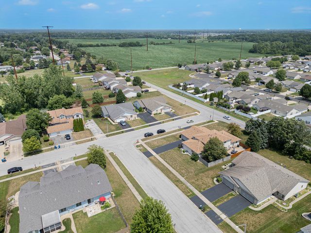 4840 W 92nd Avenue, Crown Point, IN 46307