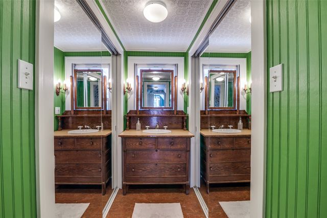 401 Pacific Avenue, Terrell, TX 75160