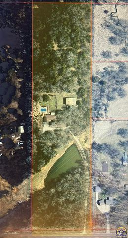 9040 SW Wanamaker Rd, Wakarusa, KS 66546