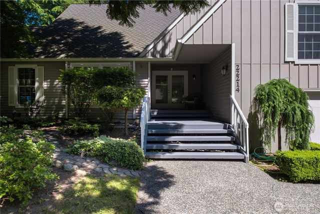 22214 NE 28th Place, Sammamish, WA 98074