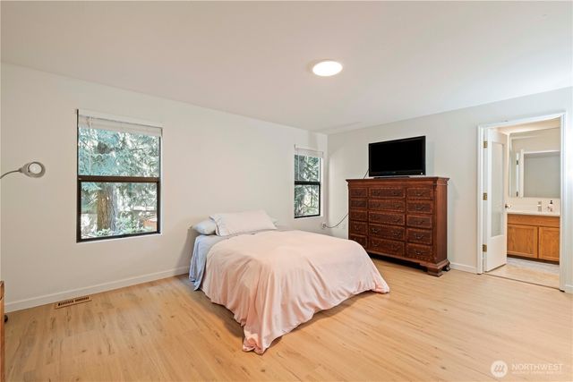 22214 NE 28th Place, Sammamish, WA 98074
