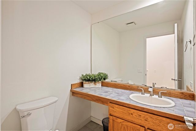 22214 NE 28th Place, Sammamish, WA 98074