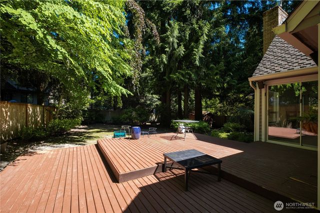 22214 NE 28th Place, Sammamish, WA 98074