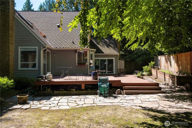 22214 NE 28th Place, Sammamish, WA 98074