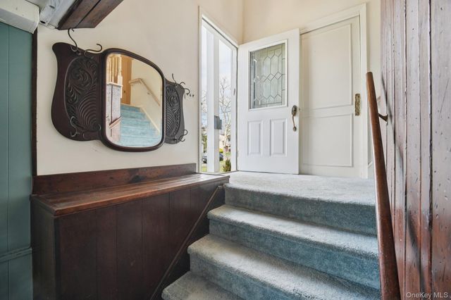 32 Wayne Lane, Tappan, NY 10983
